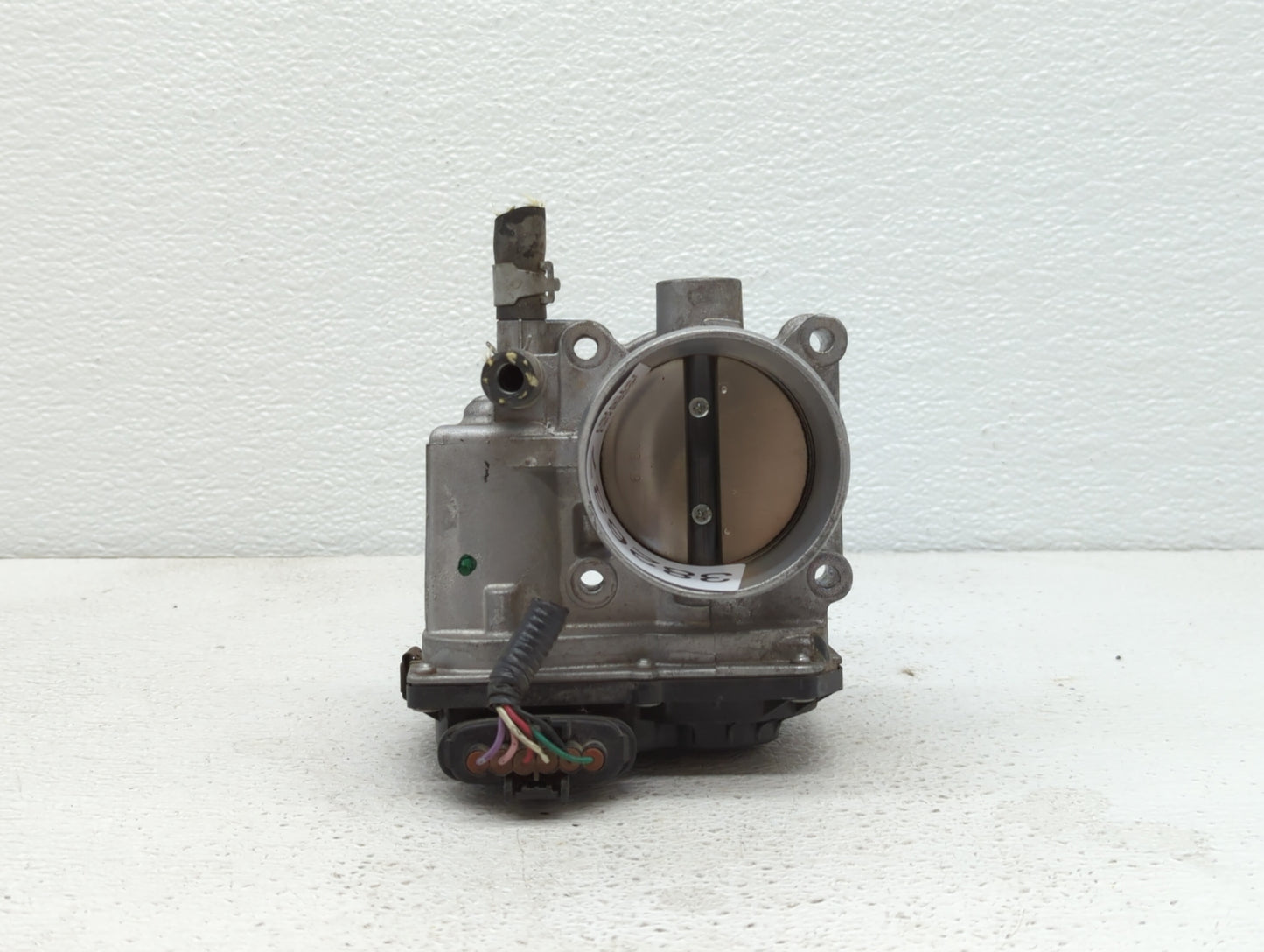 2013-2019 Nissan Sentra Throttle Body P/N:3RA60-01 C 3RA60-01 E, 3RA60-01 D Fits Fits 2013 2014 2015 2016 2017 2018 2019 OEM