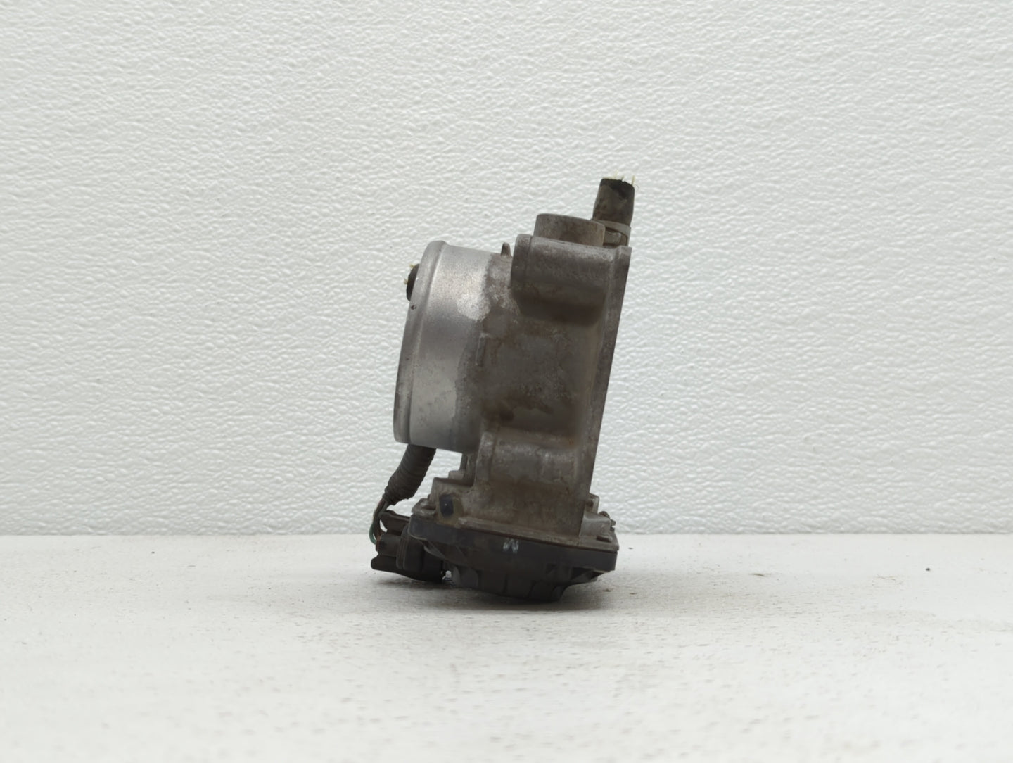 2013-2019 Nissan Sentra Throttle Body P/N:3RA60-01 C 3RA60-01 E, 3RA60-01 D Fits Fits 2013 2014 2015 2016 2017 2018 2019 OEM