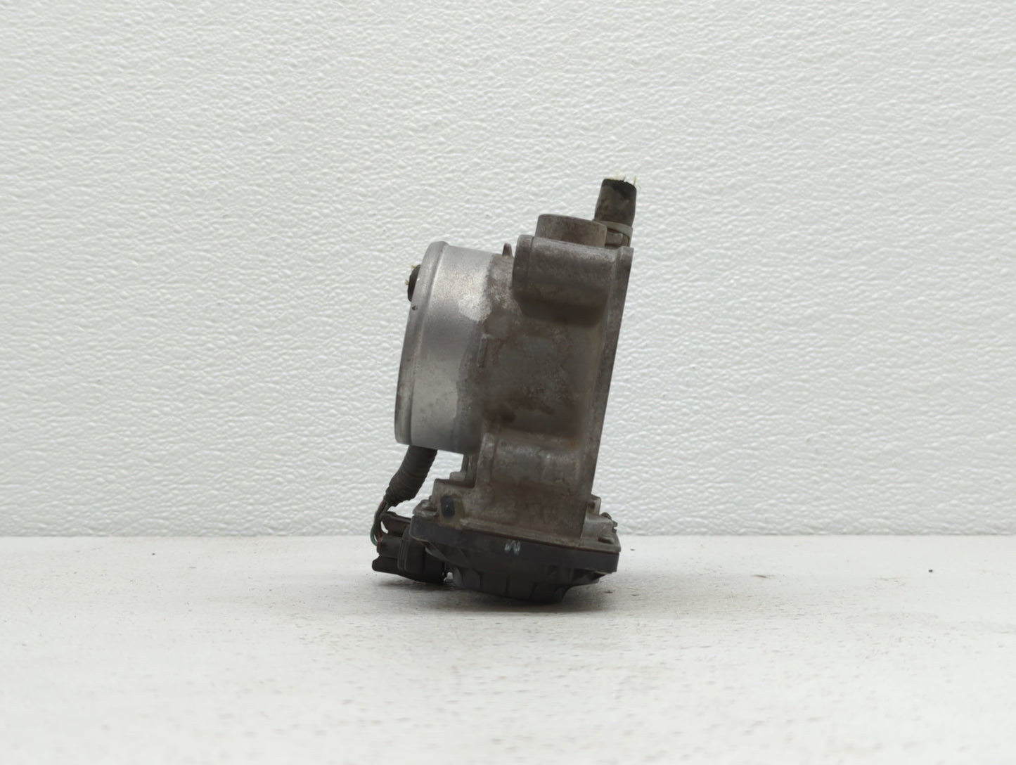 2013-2019 Nissan Sentra Throttle Body P/N:3RA60-01 C 3RA60-01 E, 3RA60-01 D Fits Fits 2013 2014 2015 2016 2017 2018 2019 OEM