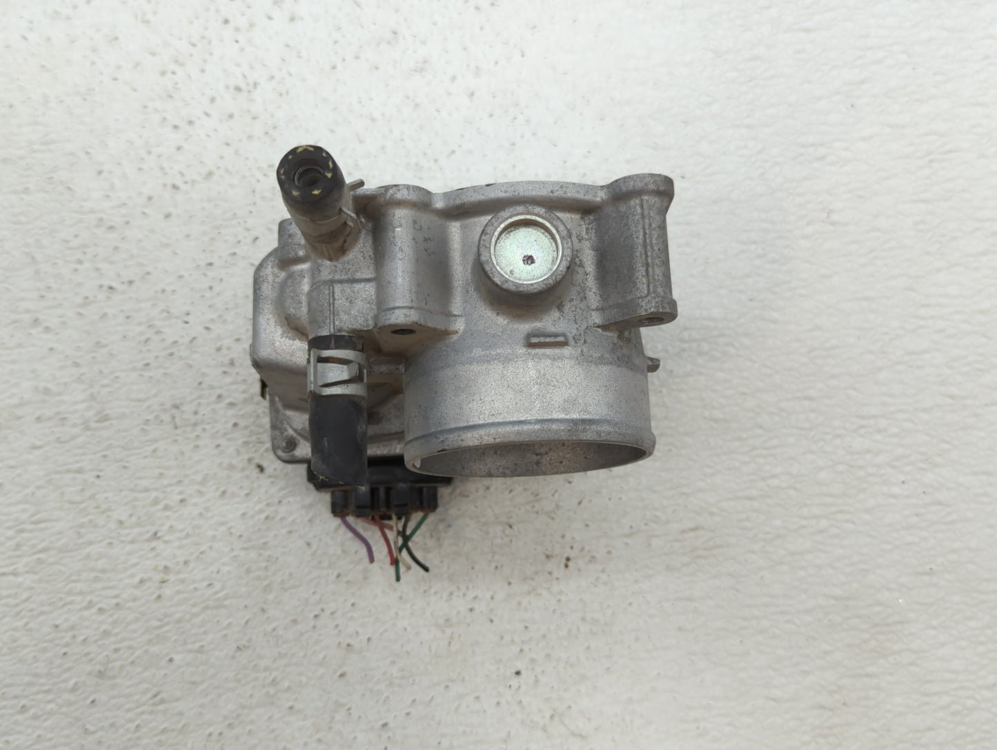 2013-2019 Nissan Sentra Throttle Body P/N:3RA60-01 C 3RA60-01 E, 3RA60-01 D Fits Fits 2013 2014 2015 2016 2017 2018 2019 OEM