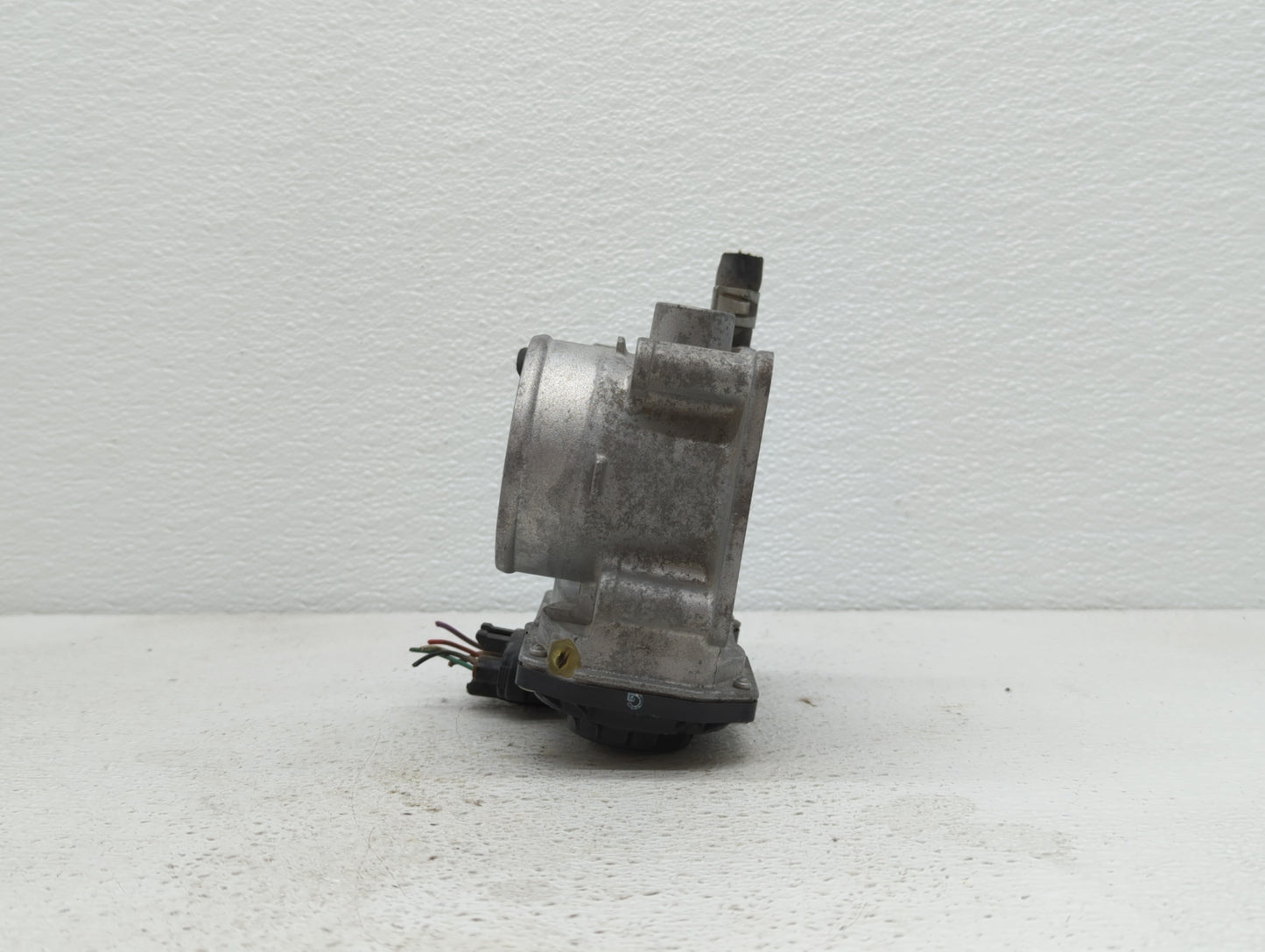 2013-2019 Nissan Sentra Throttle Body P/N:3RA60-01 C 3RA60-01 E, 3RA60-01 D Fits Fits 2013 2014 2015 2016 2017 2018 2019 OEM