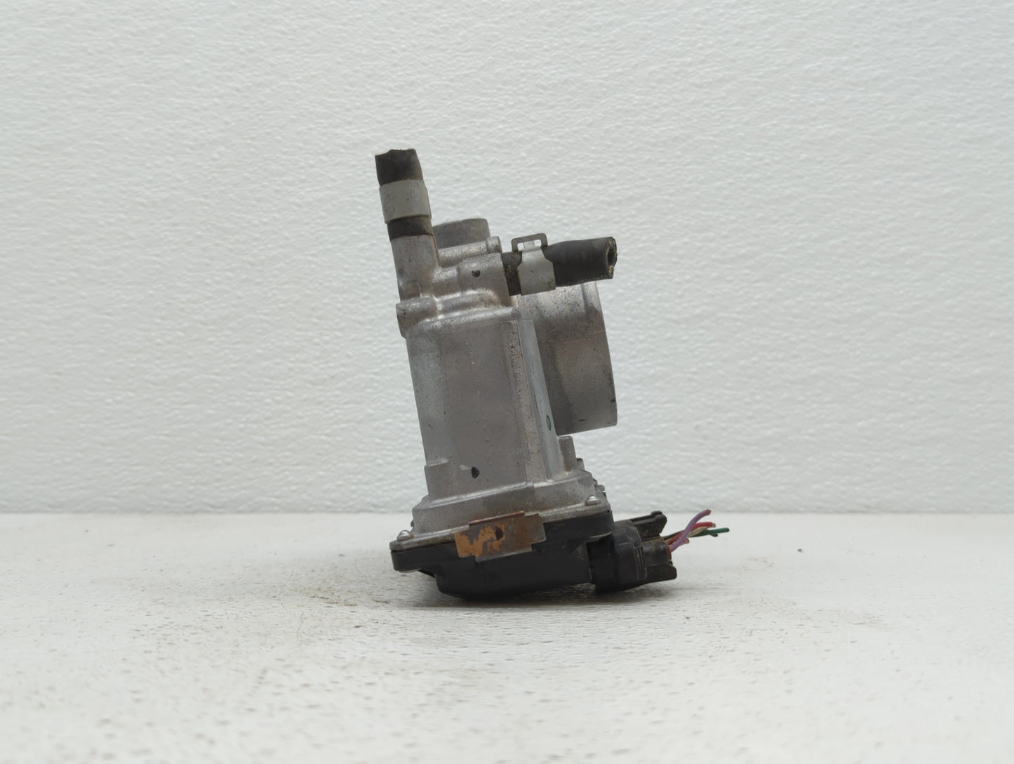 2013-2019 Nissan Sentra Throttle Body P/N:3RA60-01 C 3RA60-01 E, 3RA60-01 D Fits Fits 2013 2014 2015 2016 2017 2018 2019 OEM