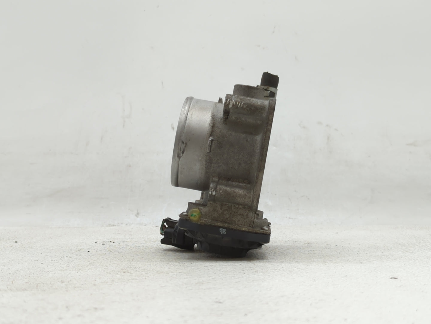 2013-2019 Nissan Sentra Throttle Body P/N:3RA60-01 C 3RA60-01 E, 3RA60-01 D Fits Fits 2013 2014 2015 2016 2017 2018 2019 OEM