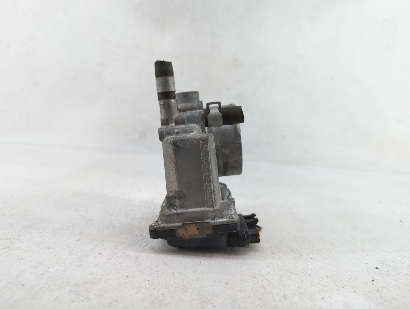 2013-2019 Nissan Sentra Throttle Body P/N:3RA60-01 C 3RA60-01 E, 3RA60-01 D Fits Fits 2013 2014 2015 2016 2017 2018 2019 OEM