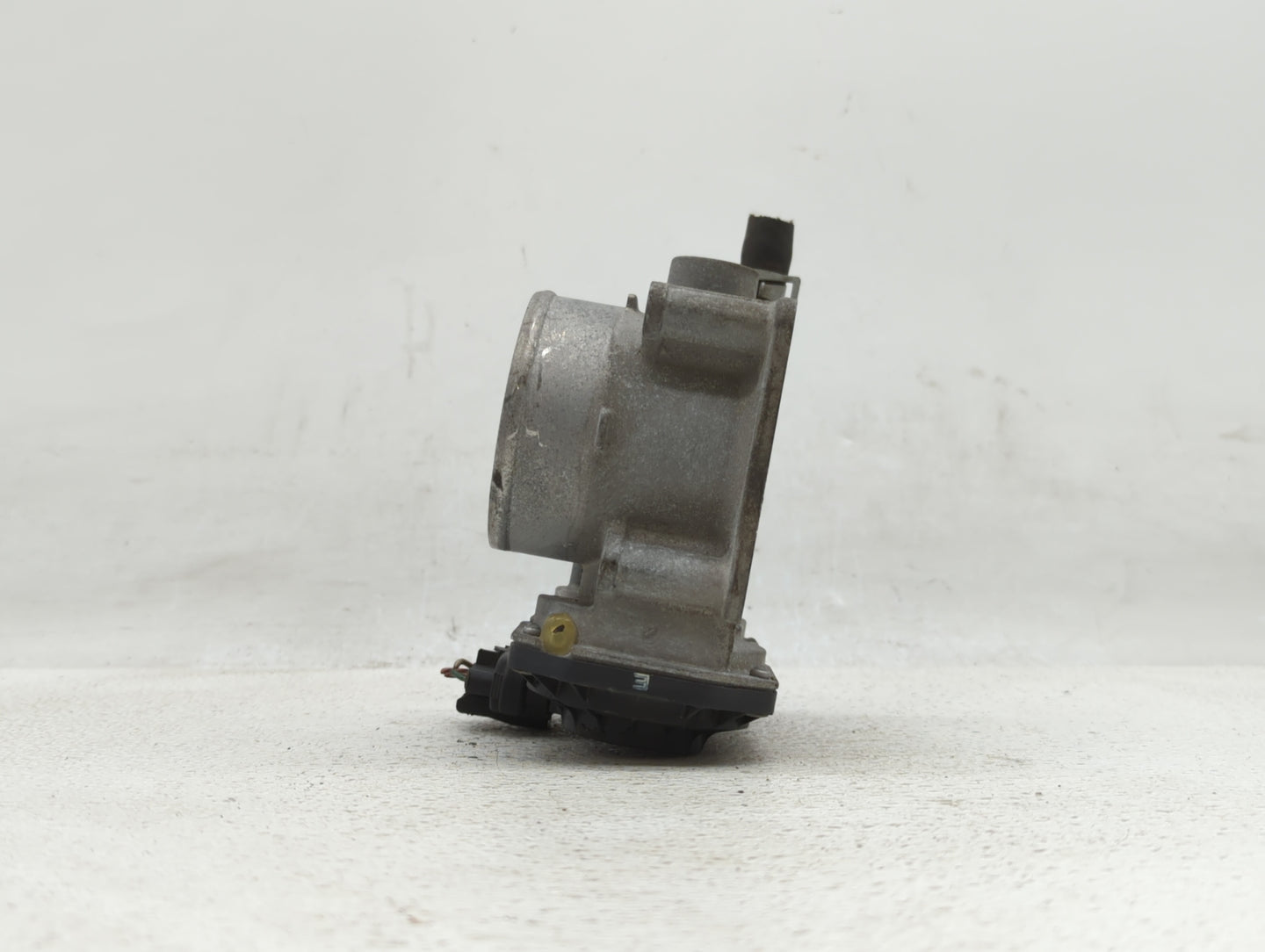 2013-2019 Nissan Sentra Throttle Body P/N:3RA60-01 C 3RA60-01 E, 3RA60-01 D Fits Fits 2013 2014 2015 2016 2017 2018 2019 OEM