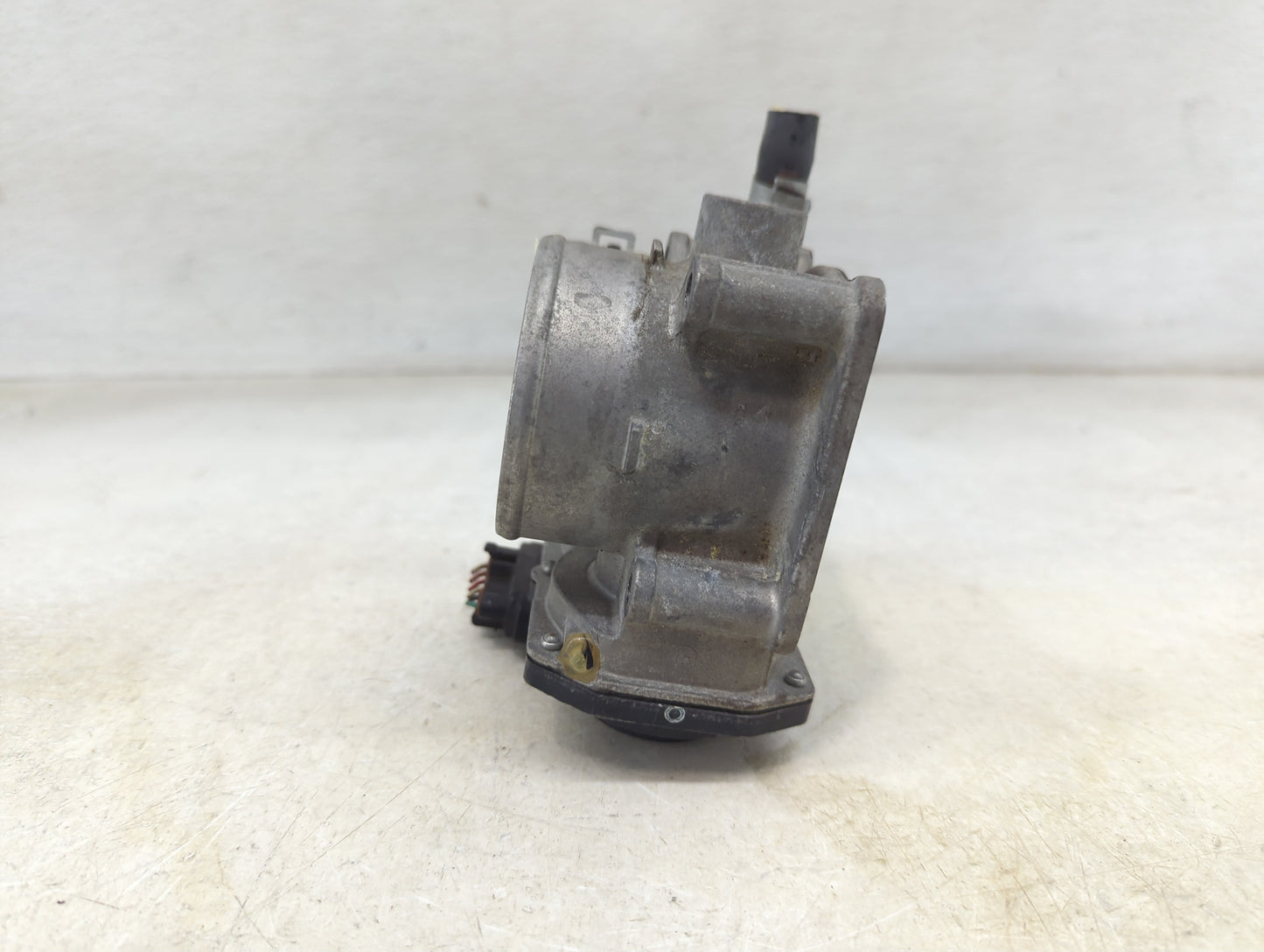 2013-2019 Nissan Sentra Throttle Body P/N:02027 5A14, 30 A60-01 Fits Fits 2013 2014 2015 2016 2017 2018 2019 OEM Used Auto P