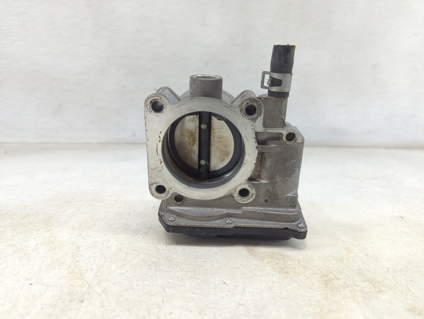 2013-2019 Nissan Sentra Throttle Body P/N:02027 5A14, 30 A60-01 Fits Fits 2013 2014 2015 2016 2017 2018 2019 OEM Used Auto P