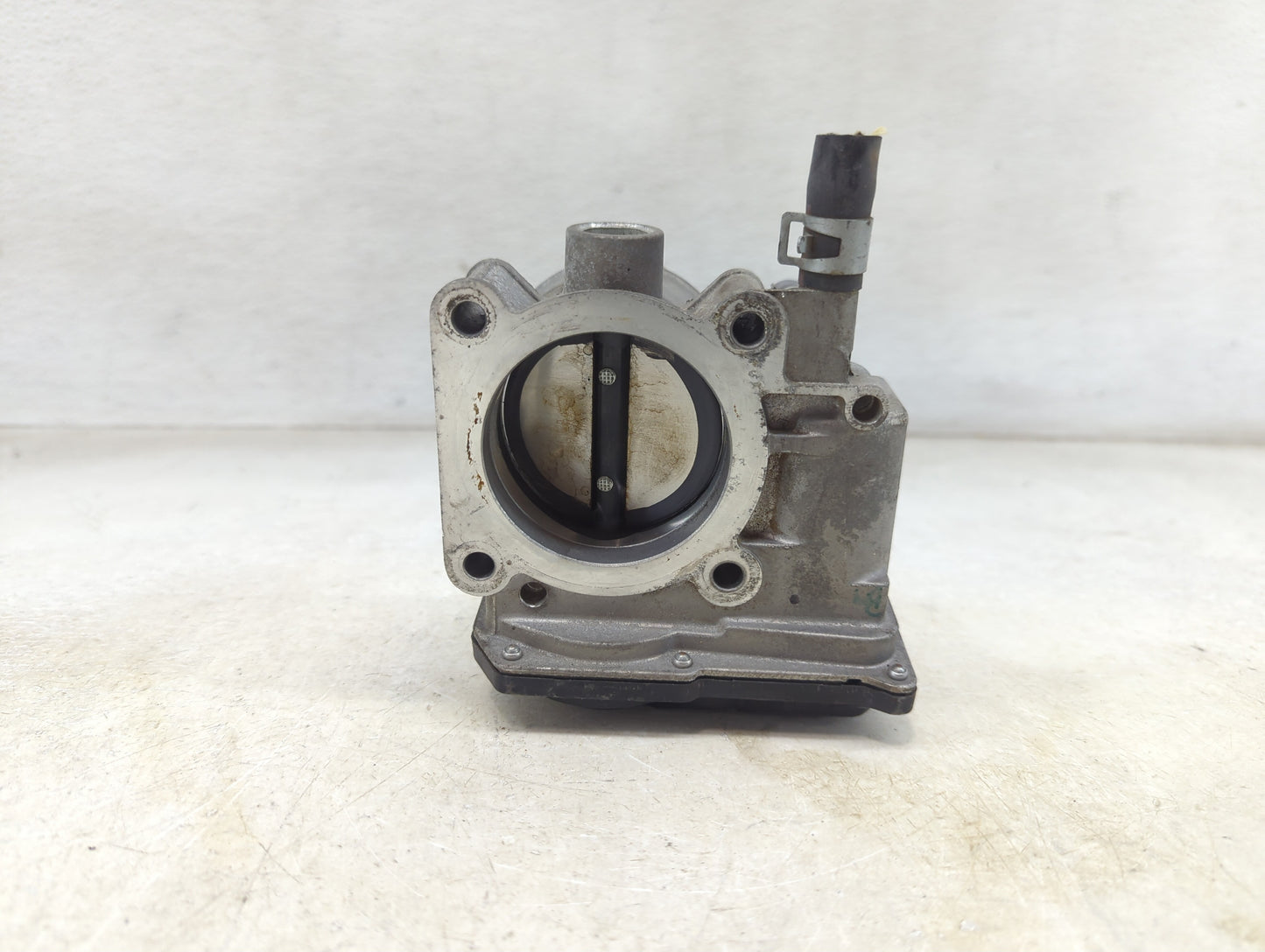 2013-2019 Nissan Sentra Throttle Body P/N:02027 5A14, 30 A60-01 Fits Fits 2013 2014 2015 2016 2017 2018 2019 OEM Used Auto P