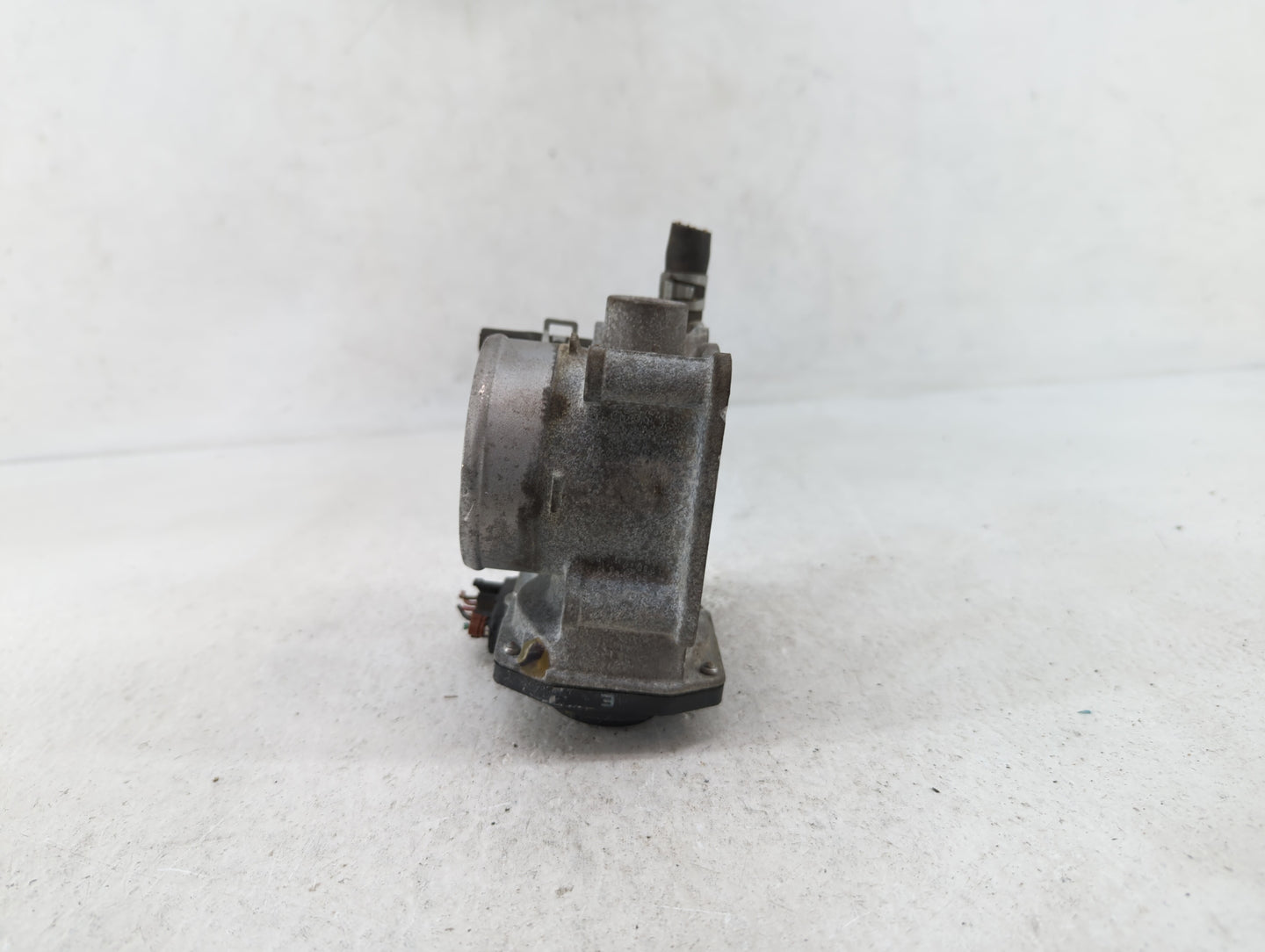 2013-2019 Nissan Sentra Throttle Body P/N:3RA60-01 C 3RA60-01 E, 3RA60-01 D Fits Fits 2013 2014 2015 2016 2017 2018 2019 OEM