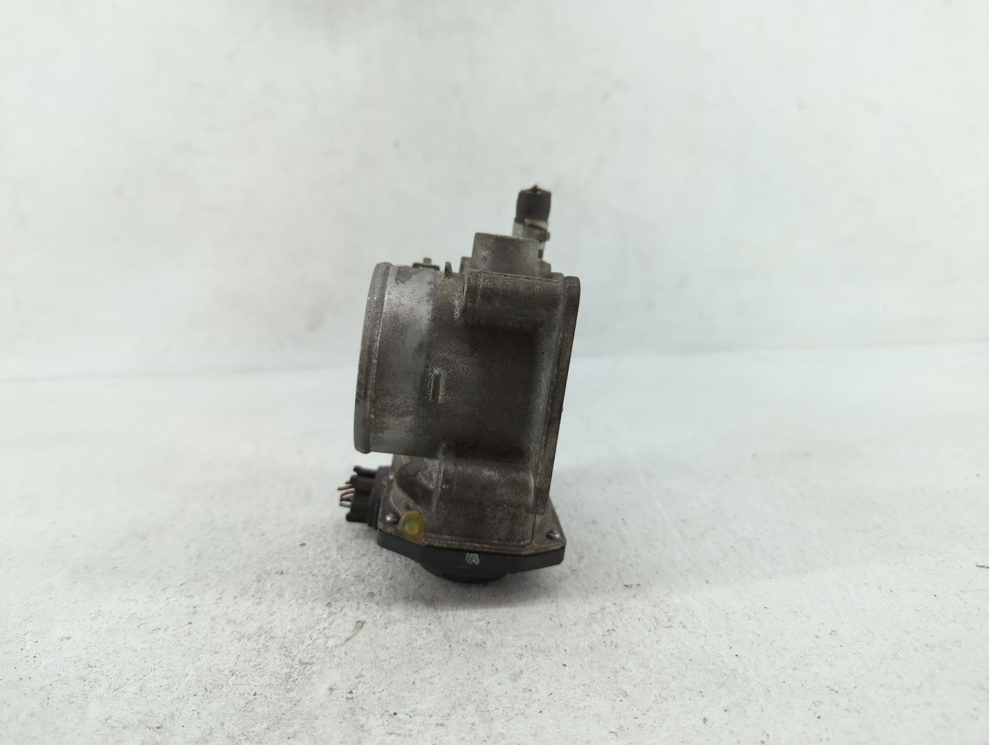 2013-2019 Nissan Sentra Throttle Body P/N:3RA60-01 C 3RA60-01 E, 3RA60-01 D Fits Fits 2013 2014 2015 2016 2017 2018 2019 OEM