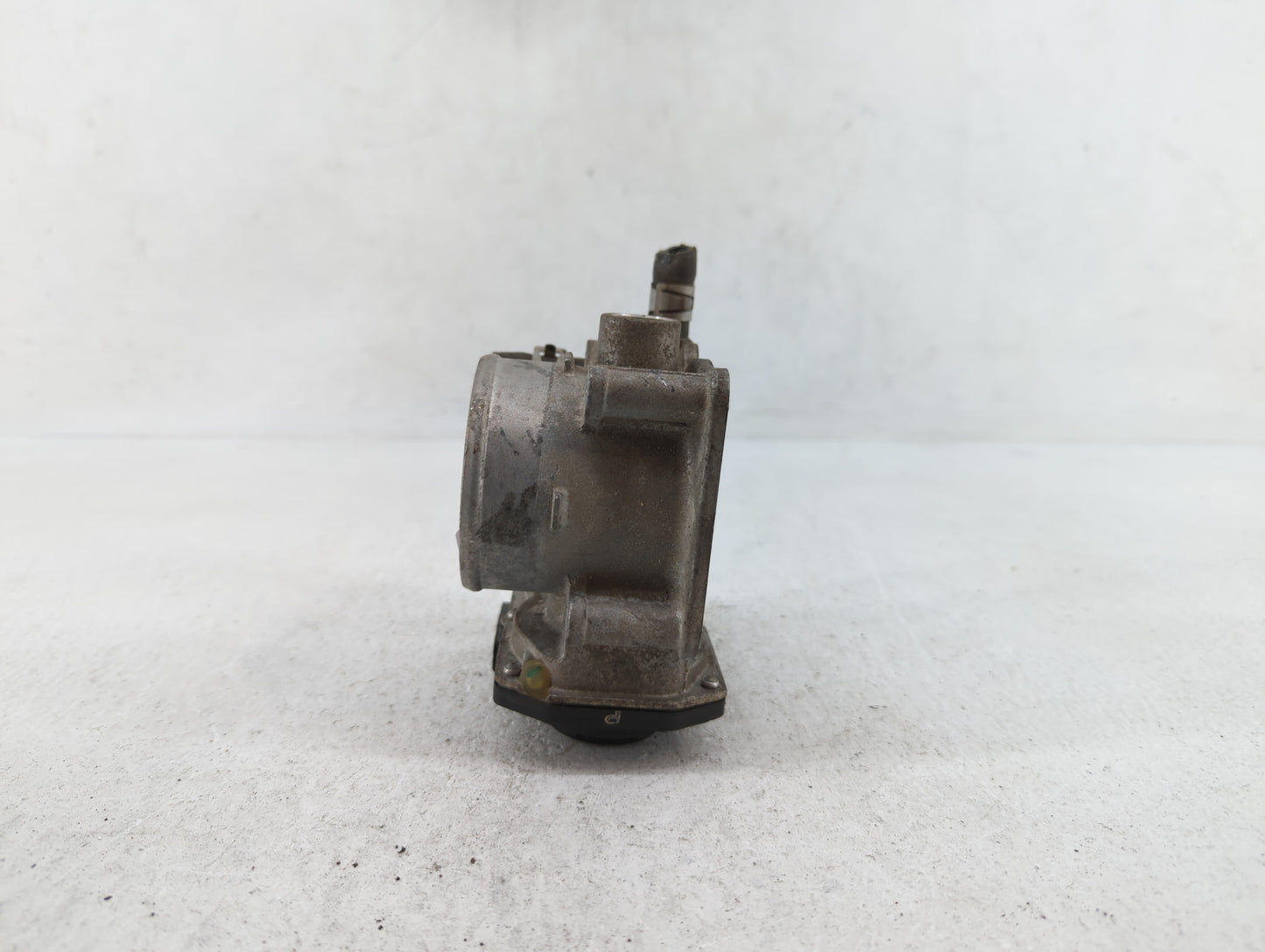 2013-2019 Nissan Sentra Throttle Body P/N:3RA60-01 C 3RA60-01 E, 3RA60-01 D Fits Fits 2013 2014 2015 2016 2017 2018 2019 OEM