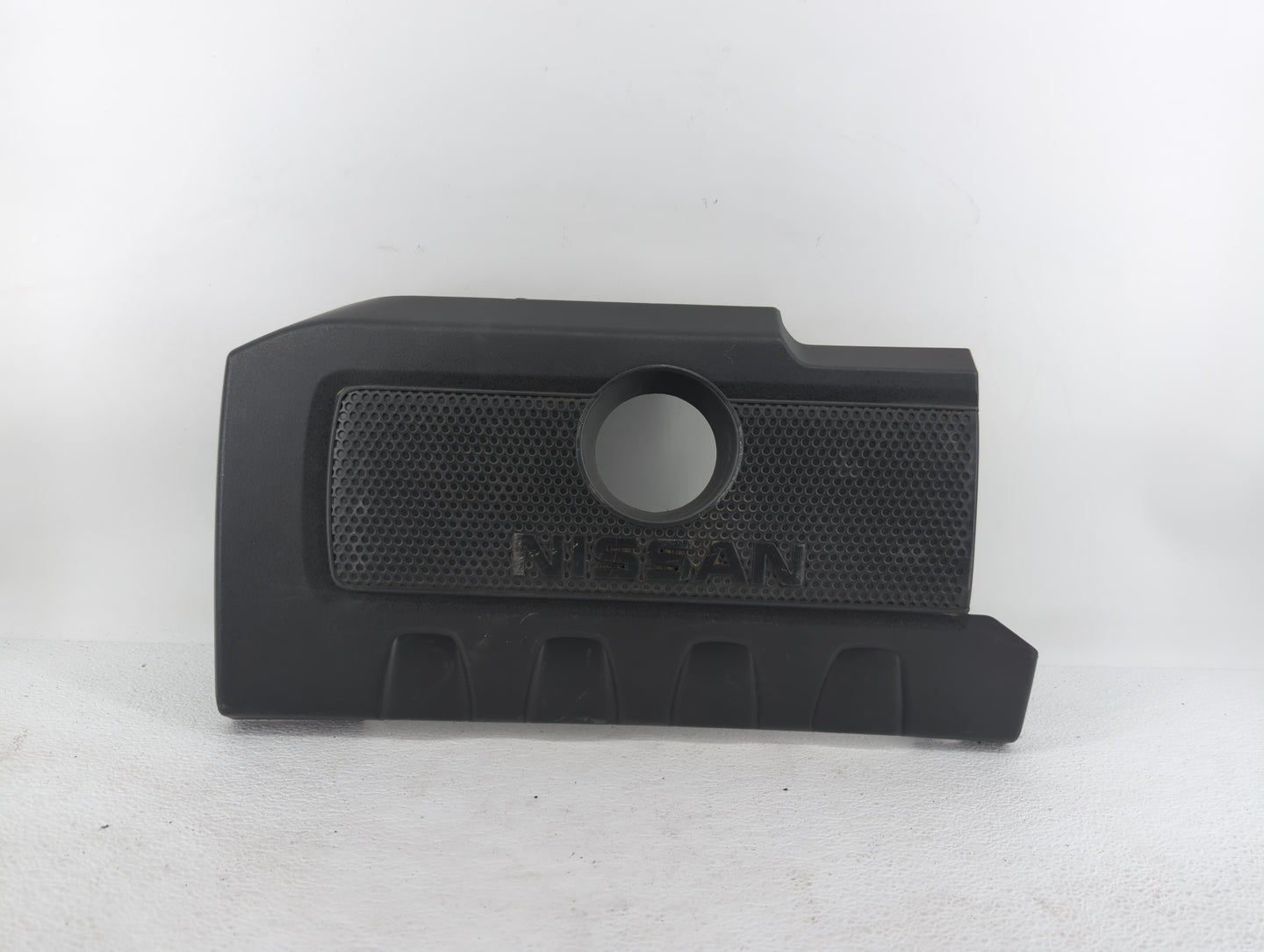 2015 Nissan Sentra Engine Cover - Oemusedautoparts1.com