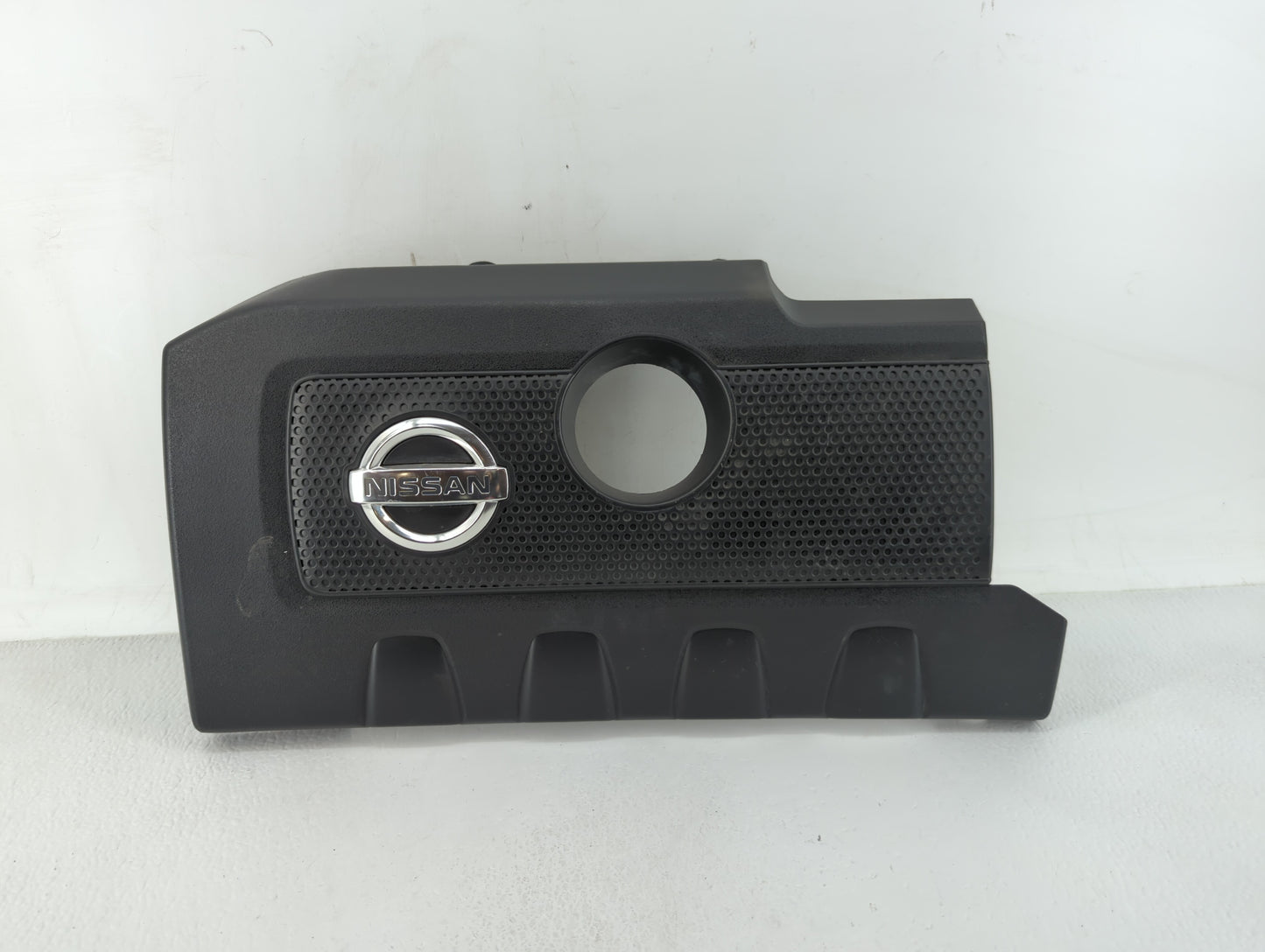 2015 Nissan Sentra Engine Cover - Oemusedautoparts1.com