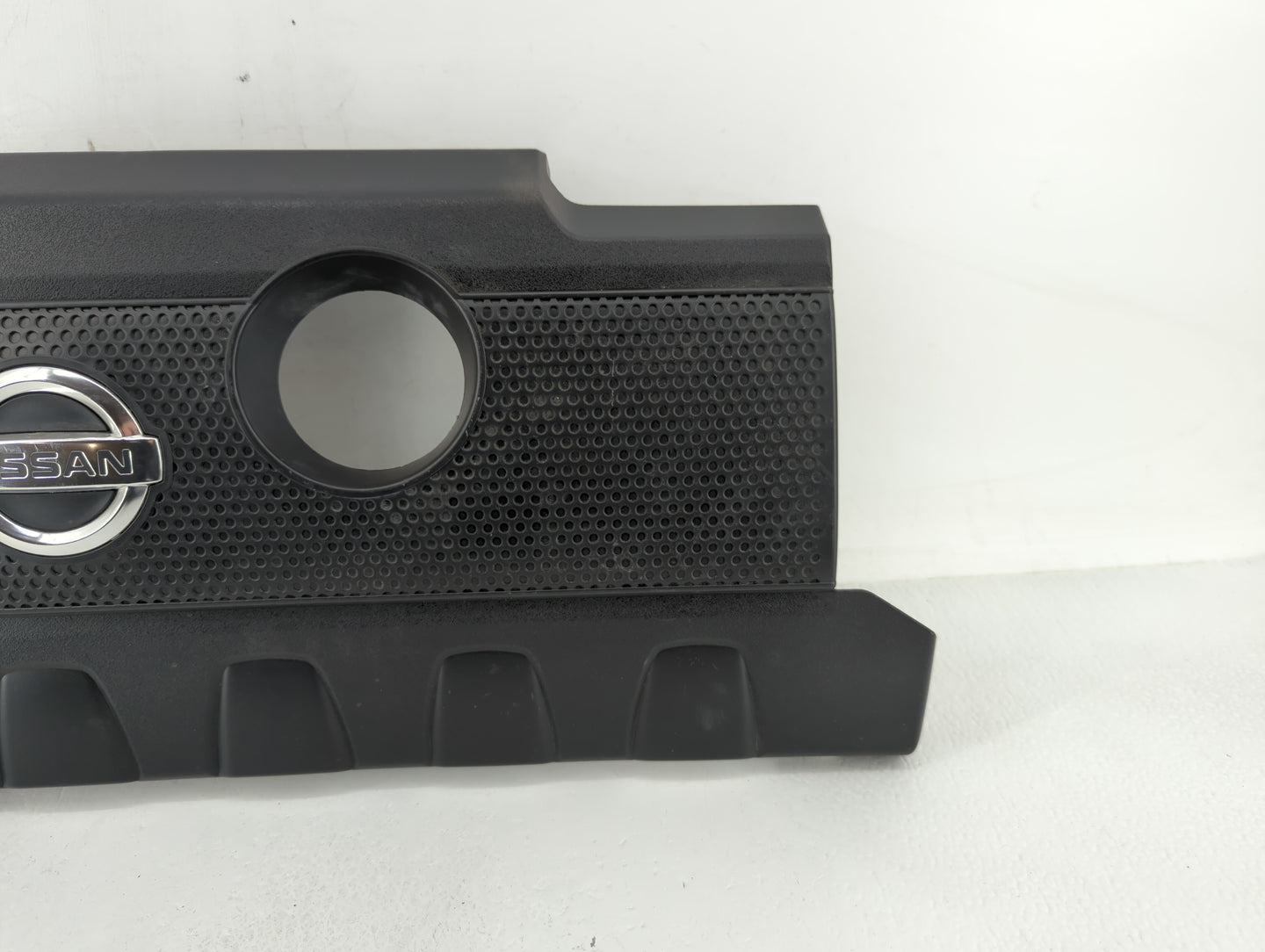 2015 Nissan Sentra Engine Cover - Oemusedautoparts1.com