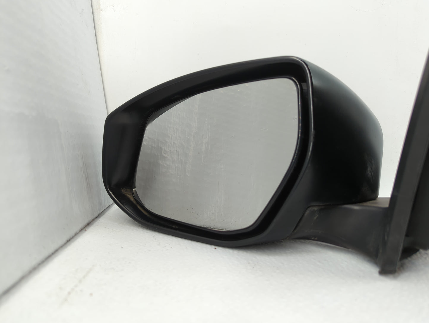 2013-2015 Nissan Sentra Driver Side View Mirror - Left Door Mirror OEM Used - Oemusedautoparts1.com