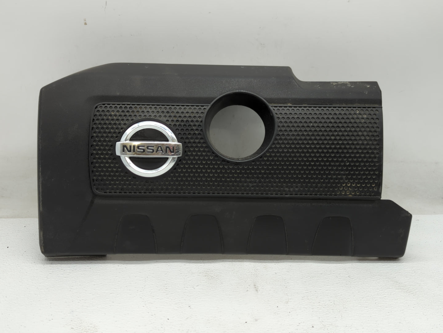 2015 Nissan Sentra Engine Cover - Oemusedautoparts1.com