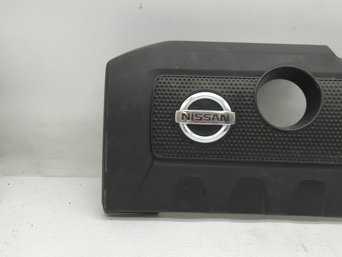 2015 Nissan Sentra Engine Cover - Oemusedautoparts1.com