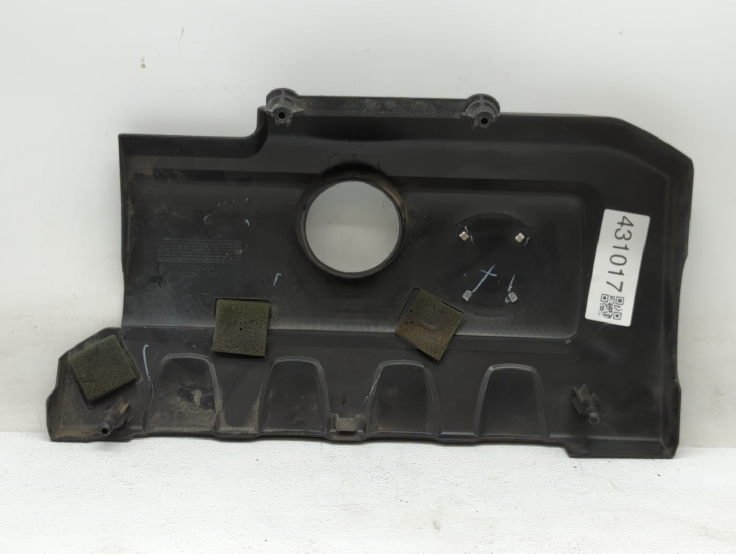 2015 Nissan Sentra Engine Cover - Oemusedautoparts1.com