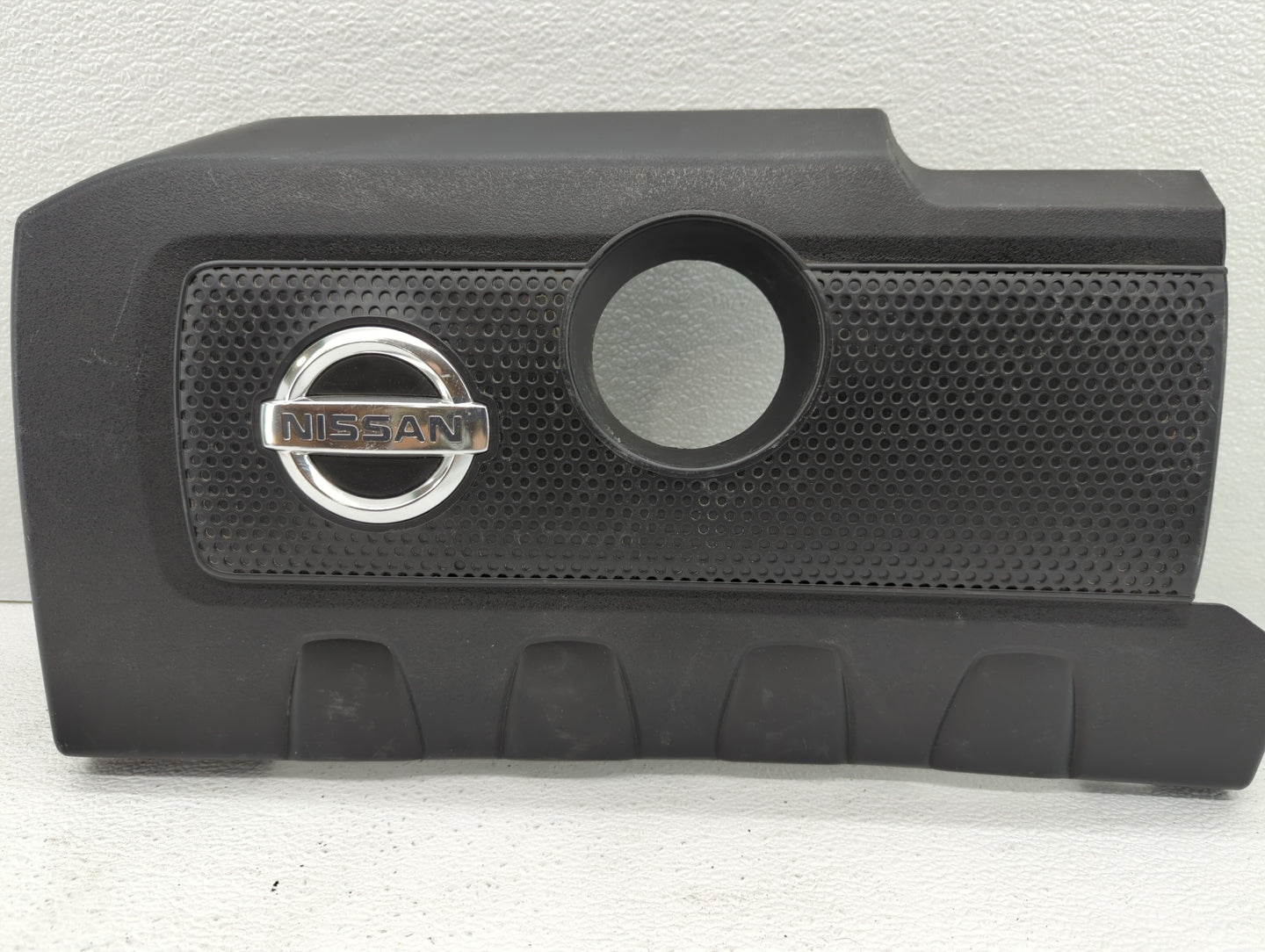 2015 Nissan Sentra Engine Cover - Oemusedautoparts1.com