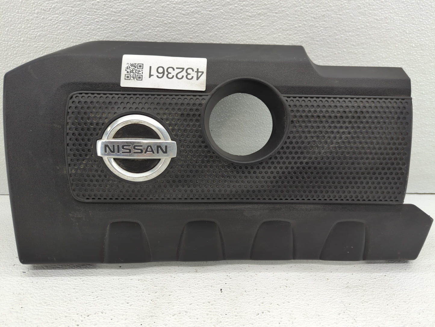 2015 Nissan Sentra Engine Cover - Oemusedautoparts1.com
