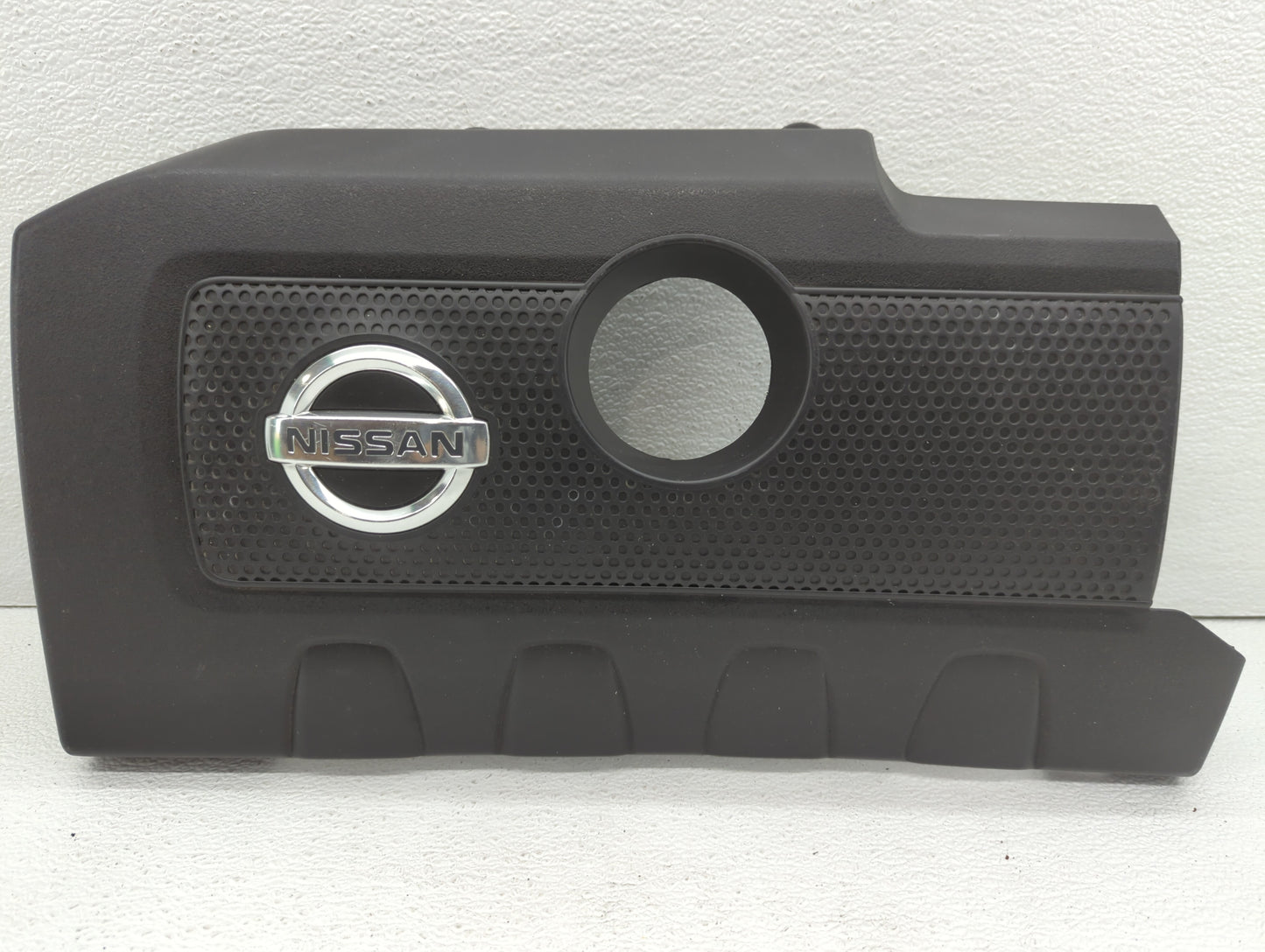 2015 Nissan Sentra Engine Cover - Oemusedautoparts1.com