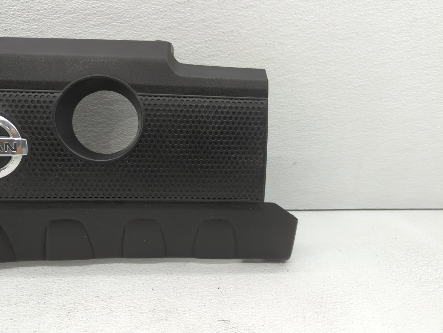 2015 Nissan Sentra Engine Cover - Oemusedautoparts1.com