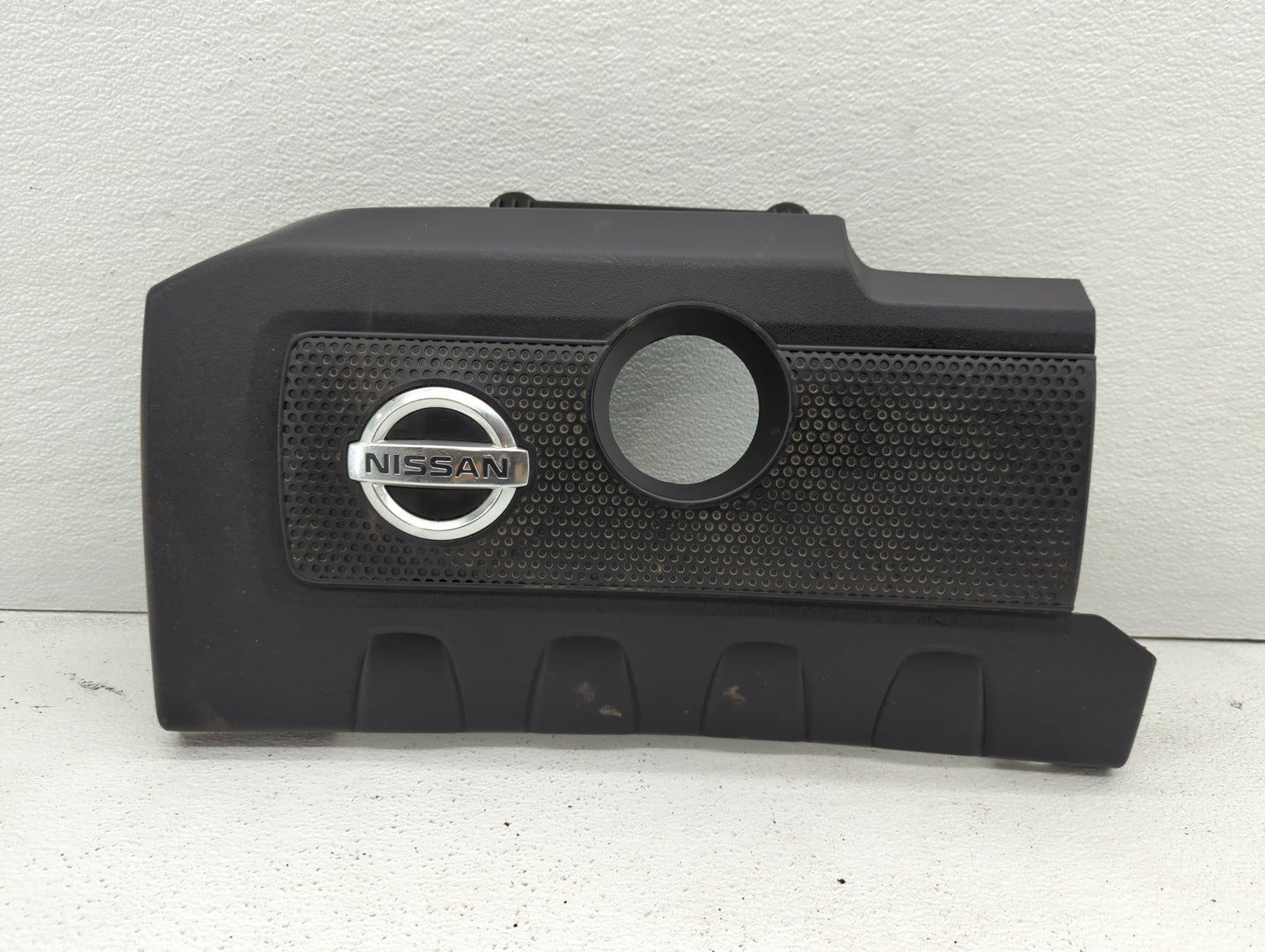 2015 Nissan Sentra Engine Cover - Oemusedautoparts1.com