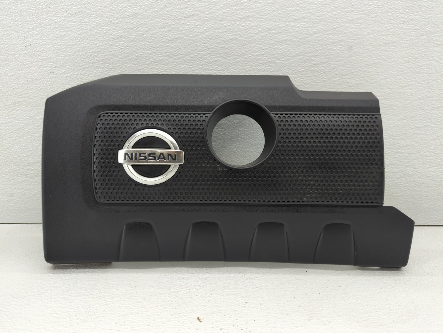 2015 Nissan Sentra Engine Cover - Oemusedautoparts1.com