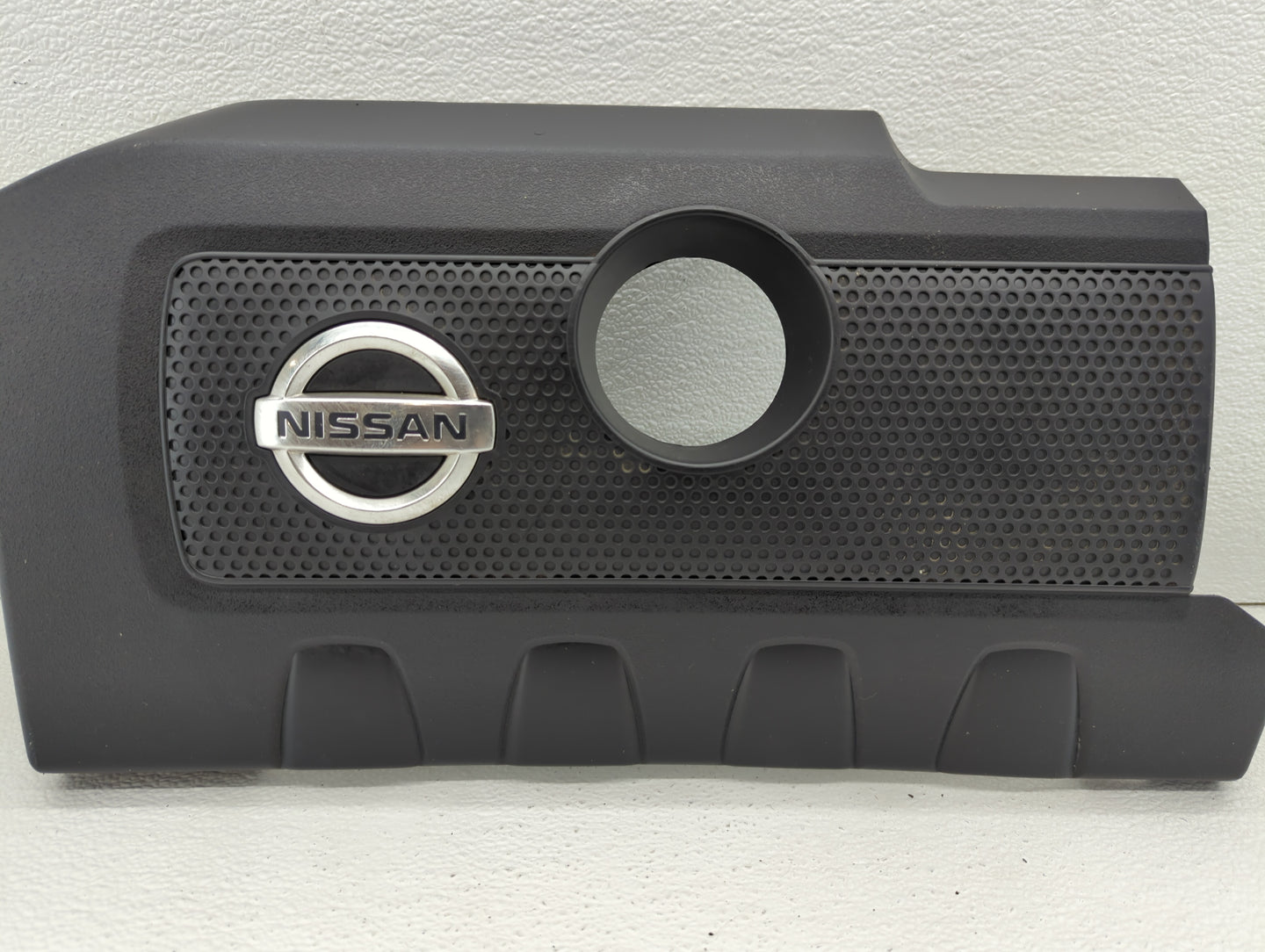 2015 Nissan Sentra Engine Cover - Oemusedautoparts1.com