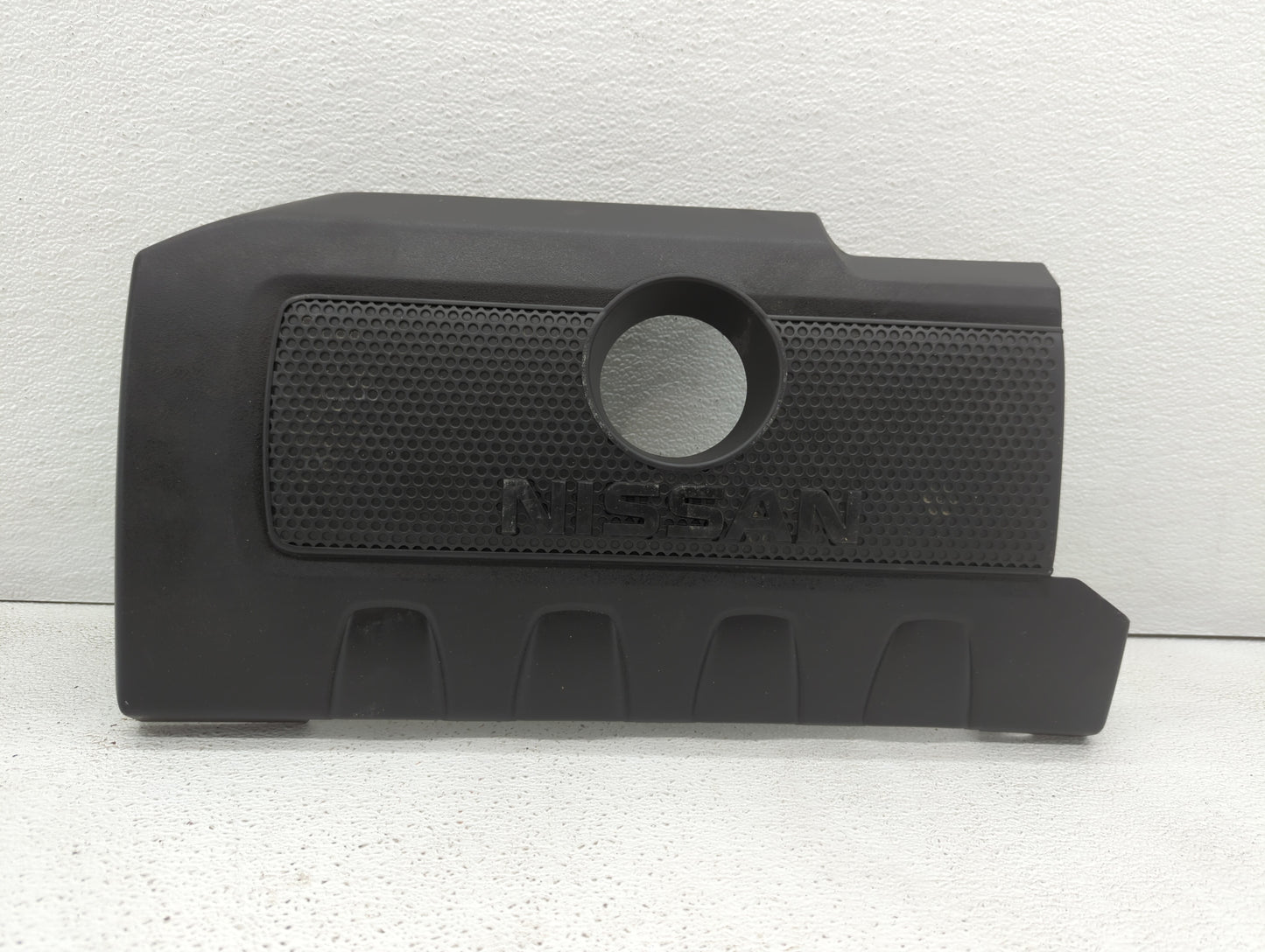 2015 Nissan Sentra Engine Cover 440761 - Oemusedautoparts1.com