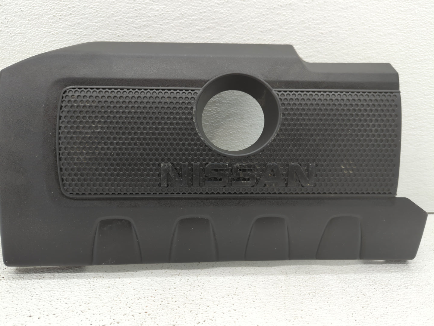 2015 Nissan Sentra Engine Cover 440761 - Oemusedautoparts1.com