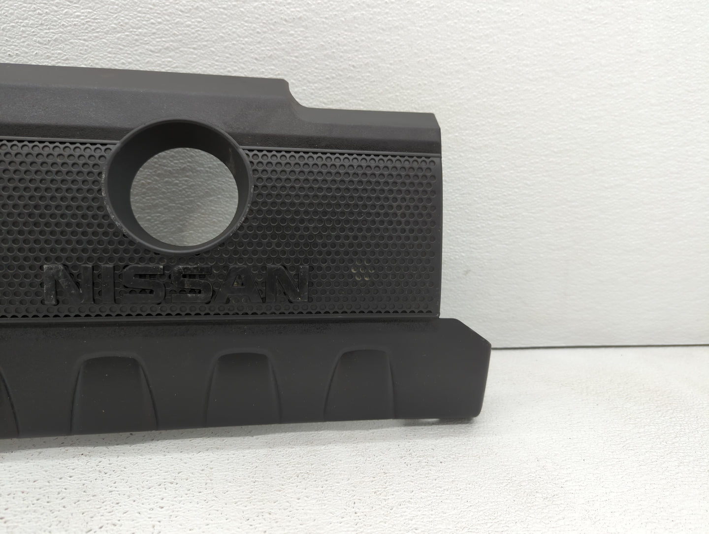 2015 Nissan Sentra Engine Cover 440761 - Oemusedautoparts1.com