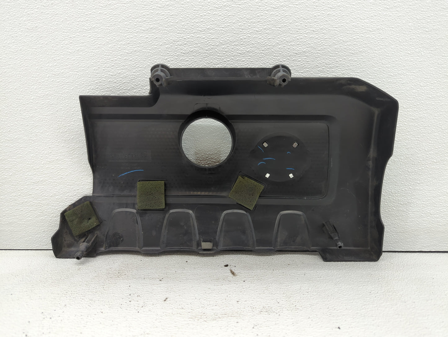 2015 Nissan Sentra Engine Cover - Oemusedautoparts1.com