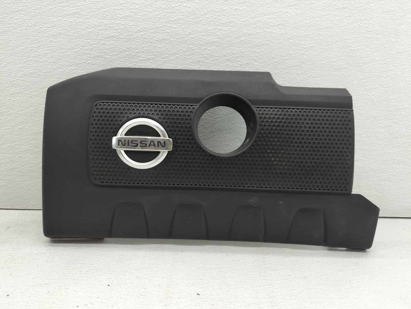2015 Nissan Sentra Engine Cover - Oemusedautoparts1.com