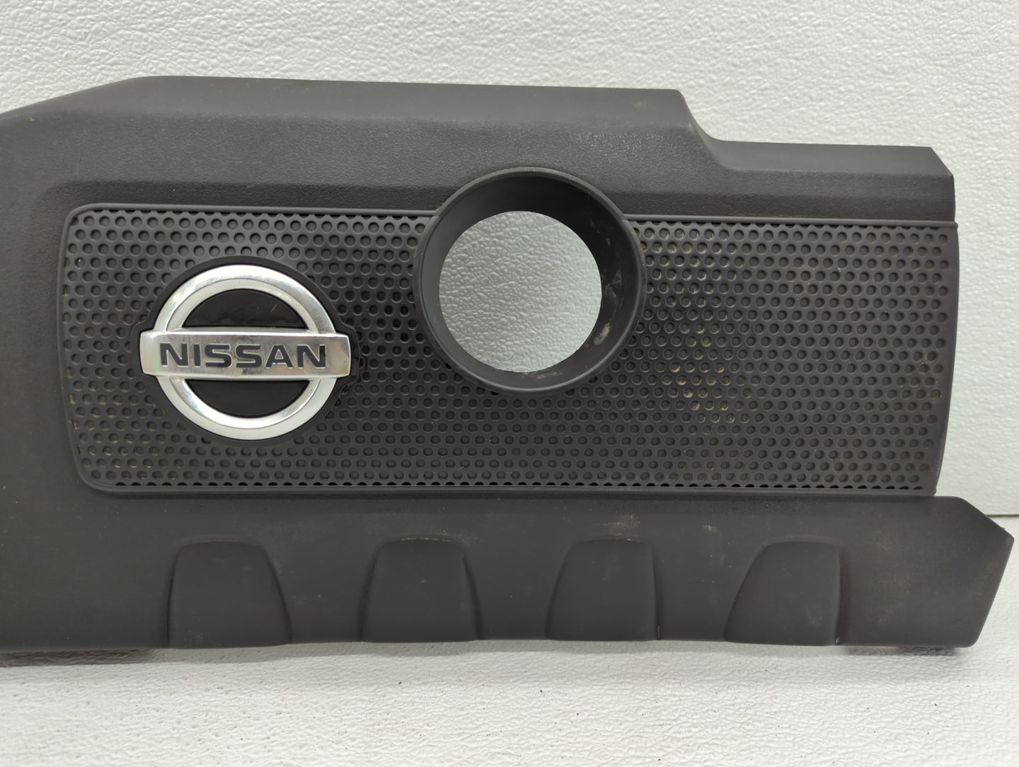 2015 Nissan Sentra Engine Cover - Oemusedautoparts1.com