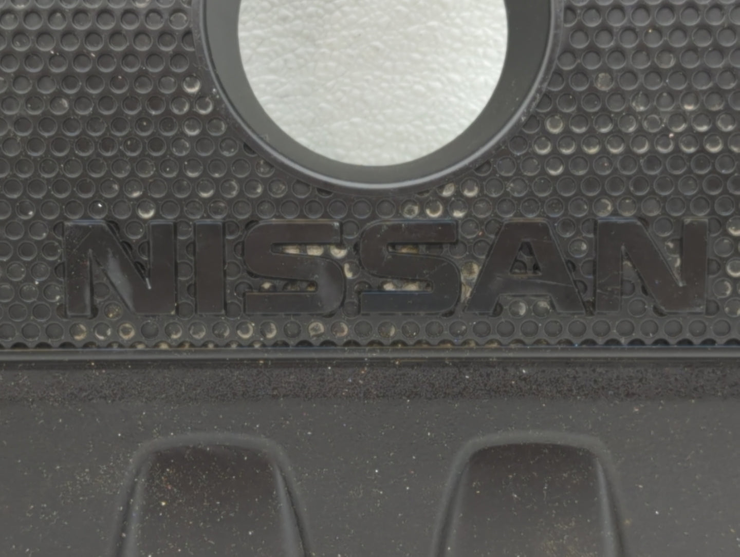 2015 Nissan Sentra Engine Cover - Oemusedautoparts1.com