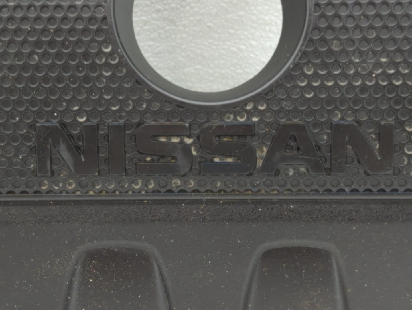 2015 Nissan Sentra Engine Cover - Oemusedautoparts1.com