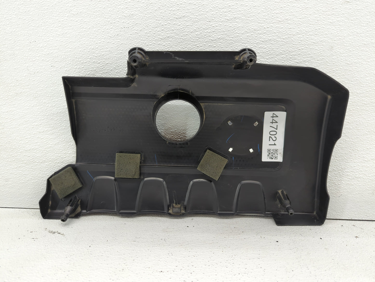 2015 Nissan Sentra Engine Cover - Oemusedautoparts1.com