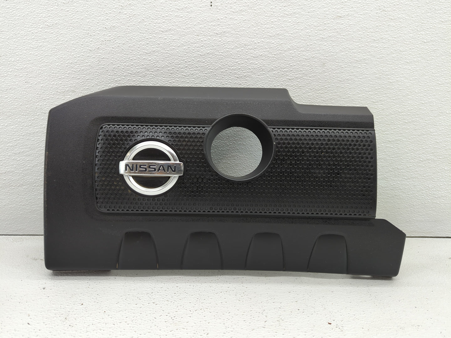 2015 Nissan Sentra Engine Cover - Oemusedautoparts1.com
