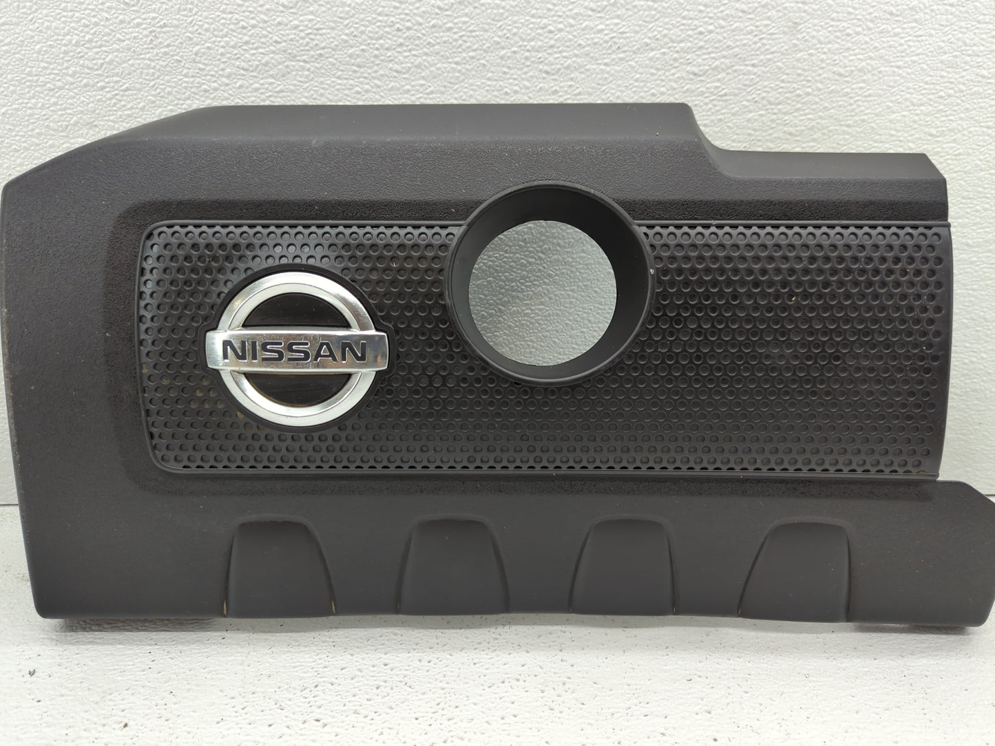 2015 Nissan Sentra Engine Cover - Oemusedautoparts1.com