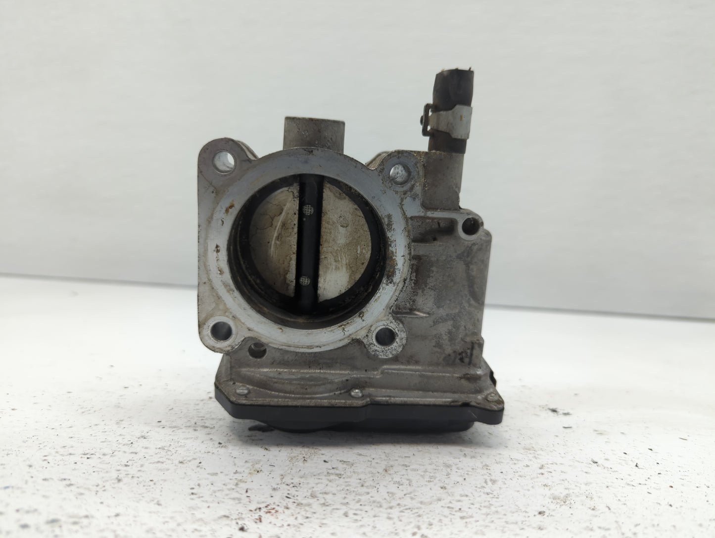 2013-2019 Nissan Sentra Throttle Body P/N:3RA60-01 A 3RA60-01 B Fits Fits 2013 2014 2015 2016 2017 2018 2019 OEM Used Auto P
