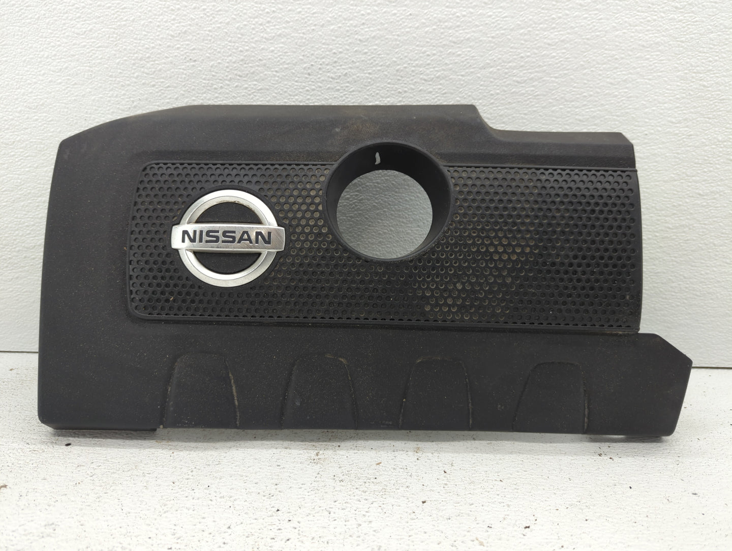 2015 Nissan Sentra Engine Cover - Oemusedautoparts1.com