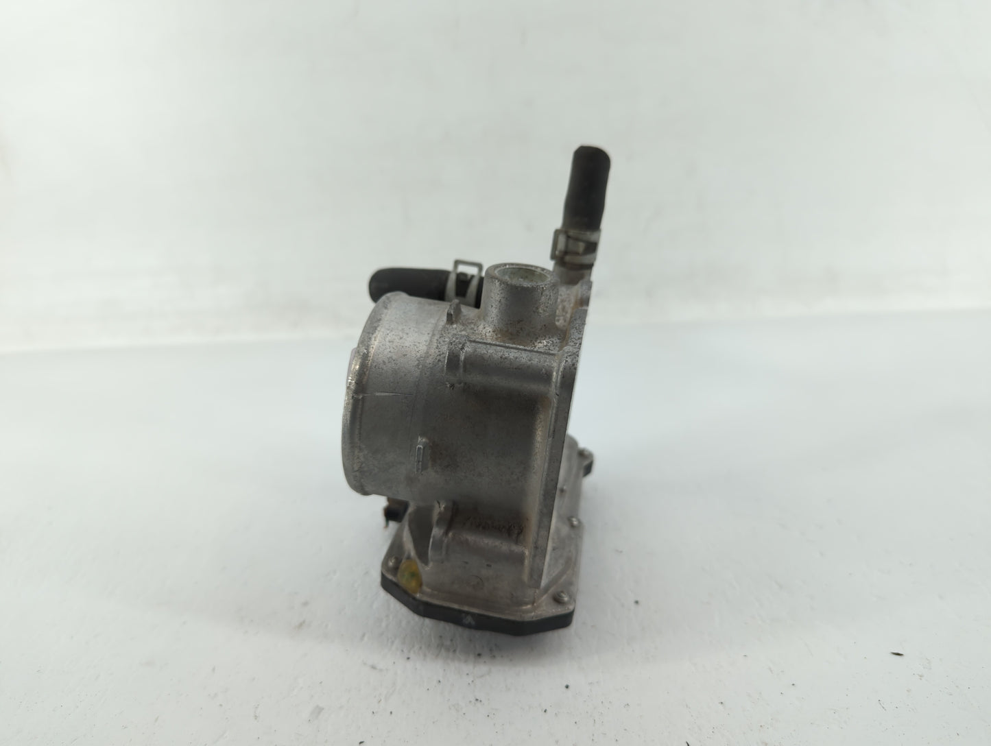 2013-2019 Nissan Sentra Throttle Body P/N:3RA60-01 A 3RA60-01 C, 3RA60-01 D Fits Fits 2013 2014 2015 2016 2017 2018 2019 OEM