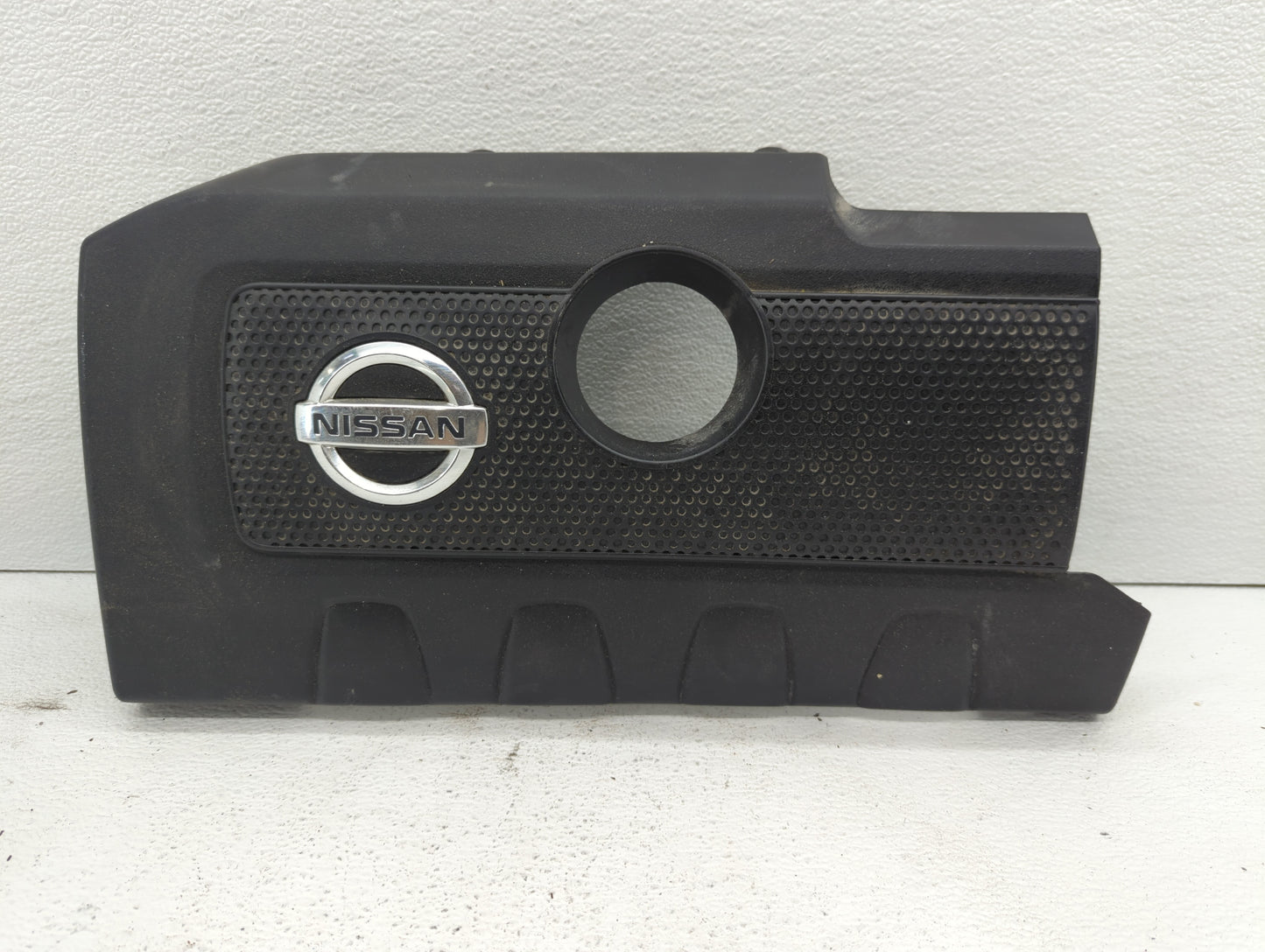 2015 Nissan Sentra Engine Cover - Oemusedautoparts1.com