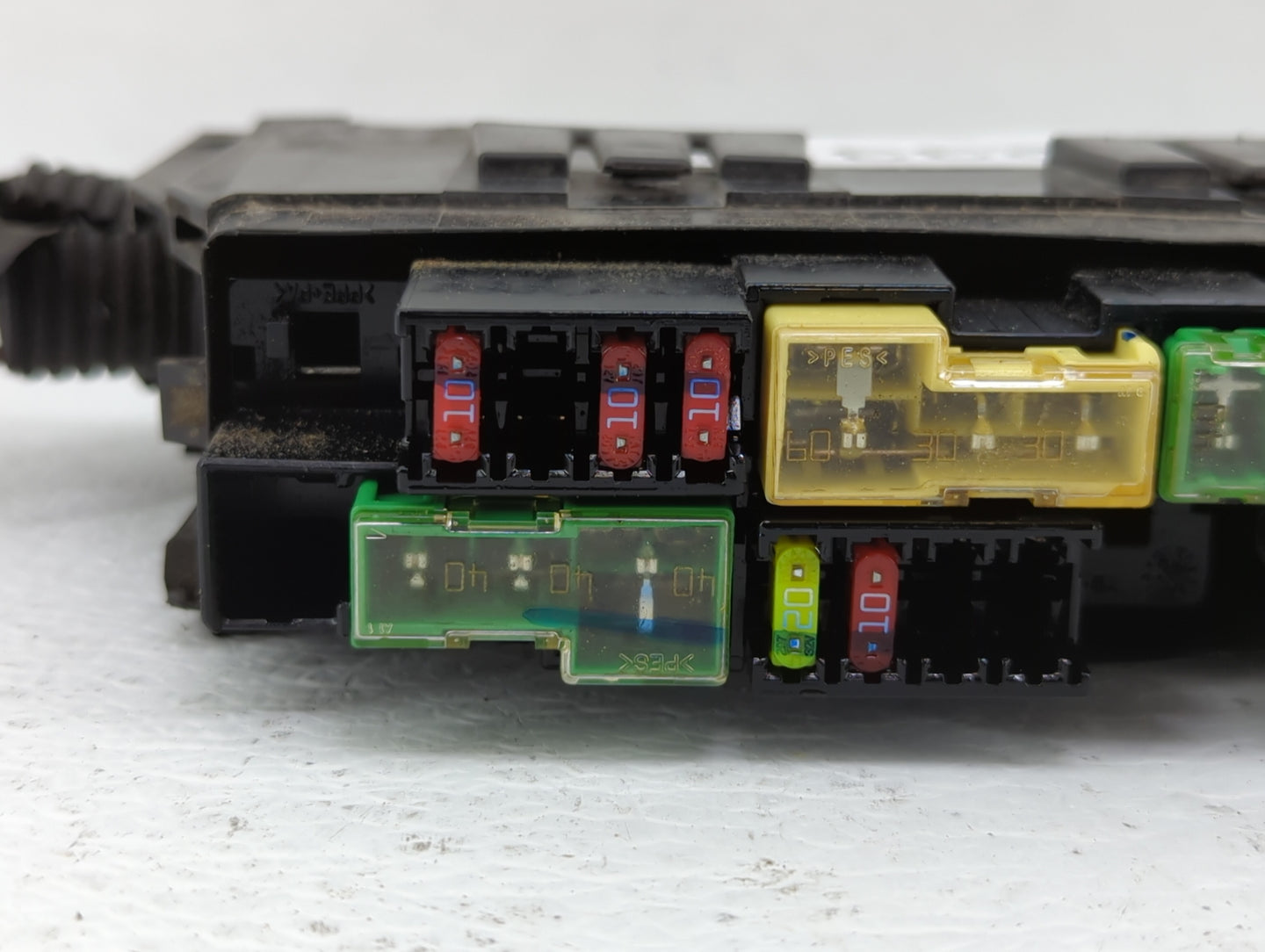 2013-2019 Nissan Sentra Fusebox Fuse Box Panel Relay Module P/N:24382 EW70B 284B7 3RA1A Fits OEM Used Auto Parts - Oemusedau