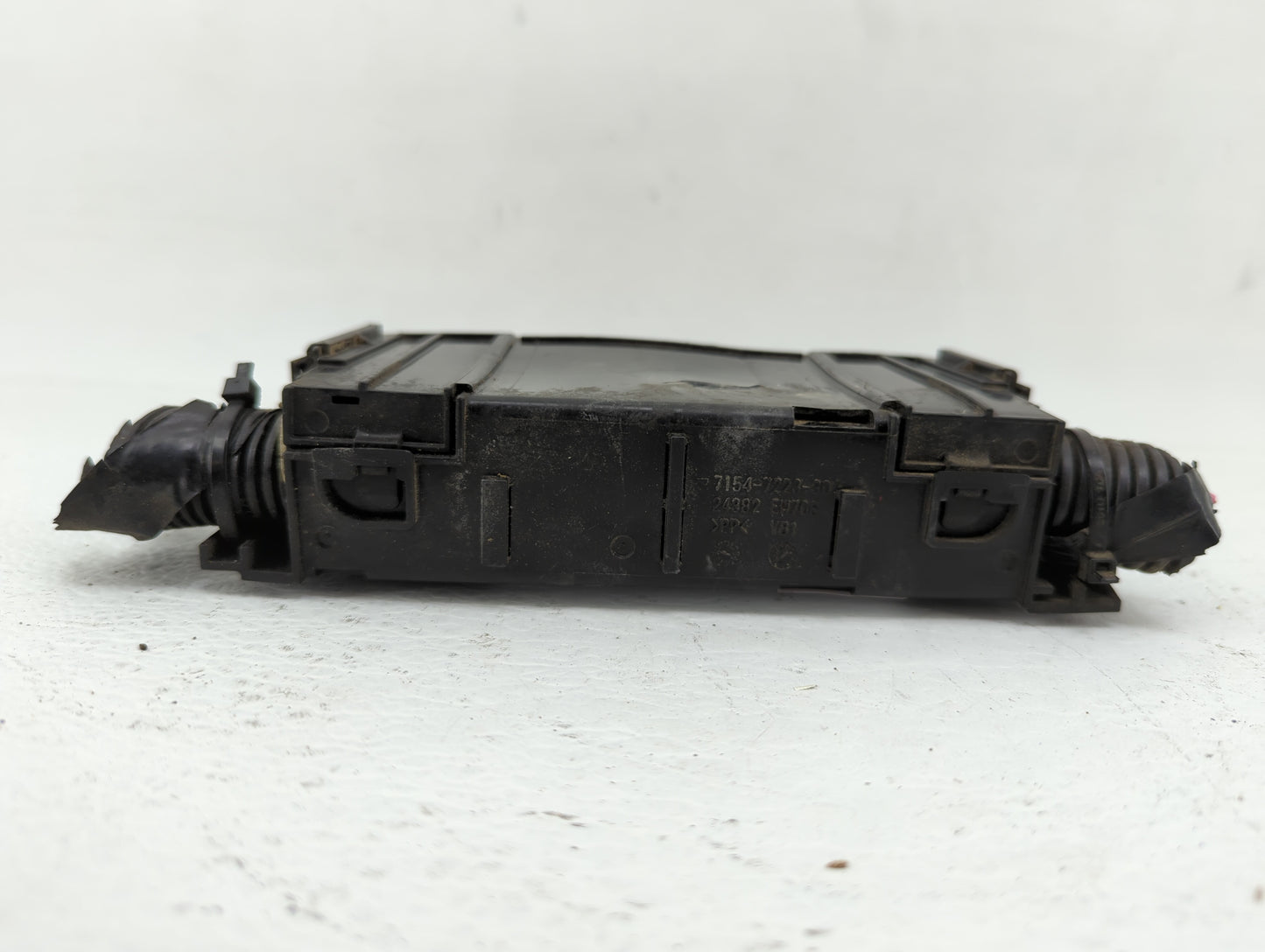 2013-2019 Nissan Sentra Fusebox Fuse Box Panel Relay Module P/N:24382 EW70B 284B7 3RA1A Fits OEM Used Auto Parts - Oemusedau
