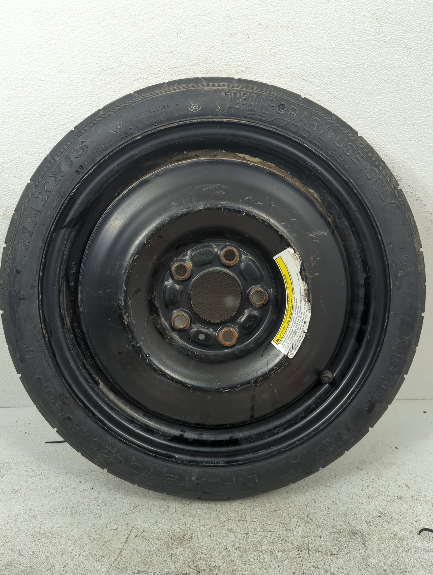 2013-2015 Nissan Sentra Spare Donut Tire Wheel Rim Oem 5038438 - Oemusedautoparts1.com