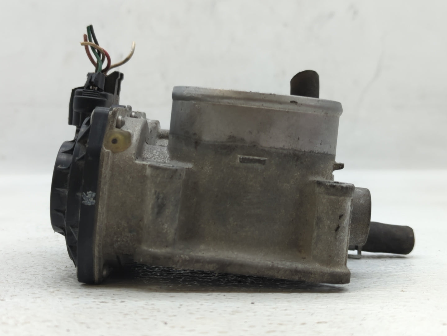 2013-2019 Nissan Sentra Throttle Body P/N:3RA60-01 A Fits Fits 2013 2014 2015 2016 2017 2018 2019 OEM Used Auto Parts - Oemu