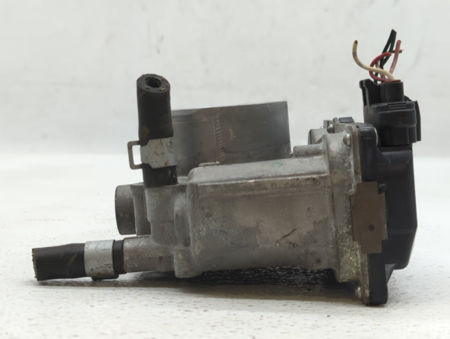 2013-2019 Nissan Sentra Throttle Body P/N:3RA60-01 A Fits Fits 2013 2014 2015 2016 2017 2018 2019 OEM Used Auto Parts - Oemu