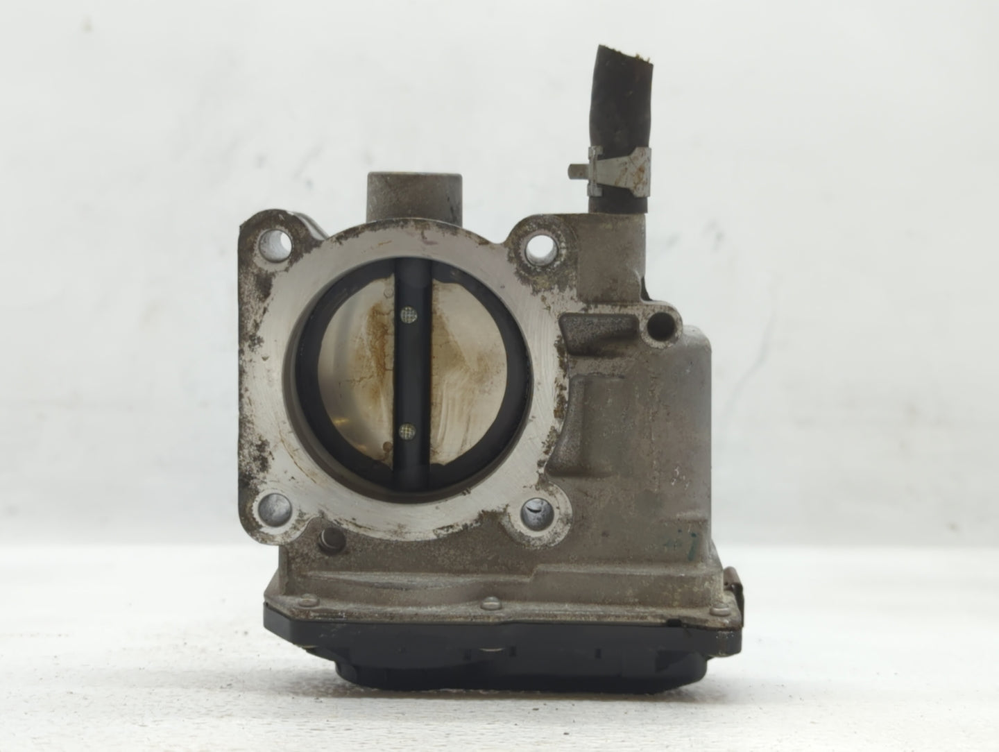 2013-2019 Nissan Sentra Throttle Body P/N:3RA60-01 A Fits Fits 2013 2014 2015 2016 2017 2018 2019 OEM Used Auto Parts - Oemu